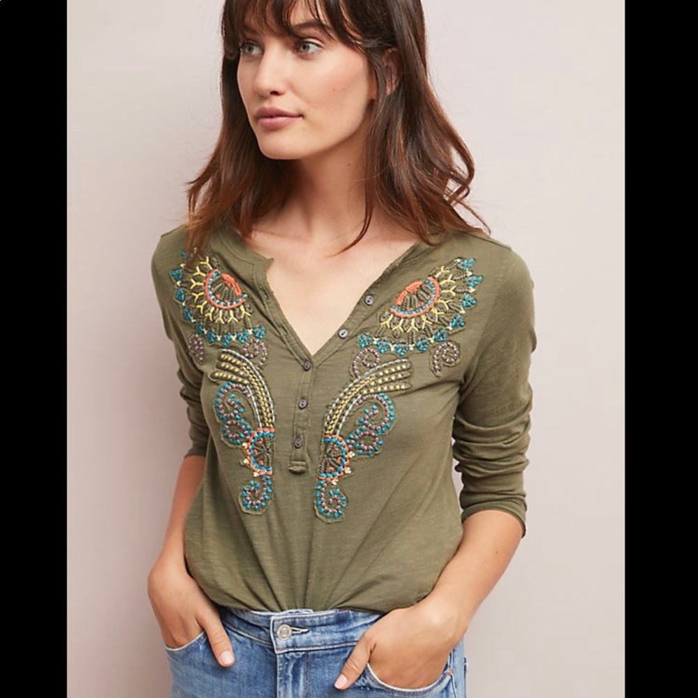NWT Anthropologie akemi + kin embroidered Henley